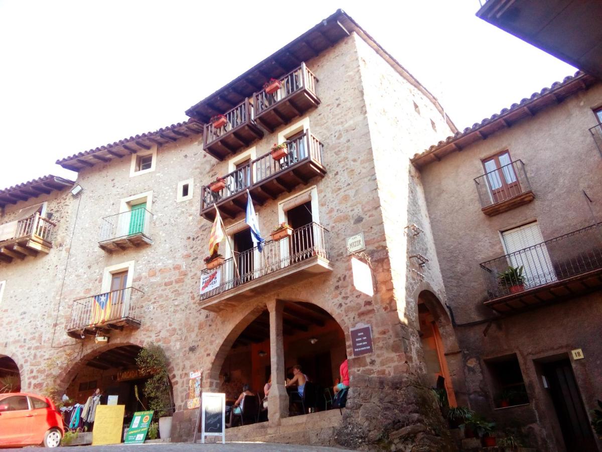 B&B Santa Pau - CAN MENCIÓ - Plaça Major - Bed and Breakfast Santa Pau