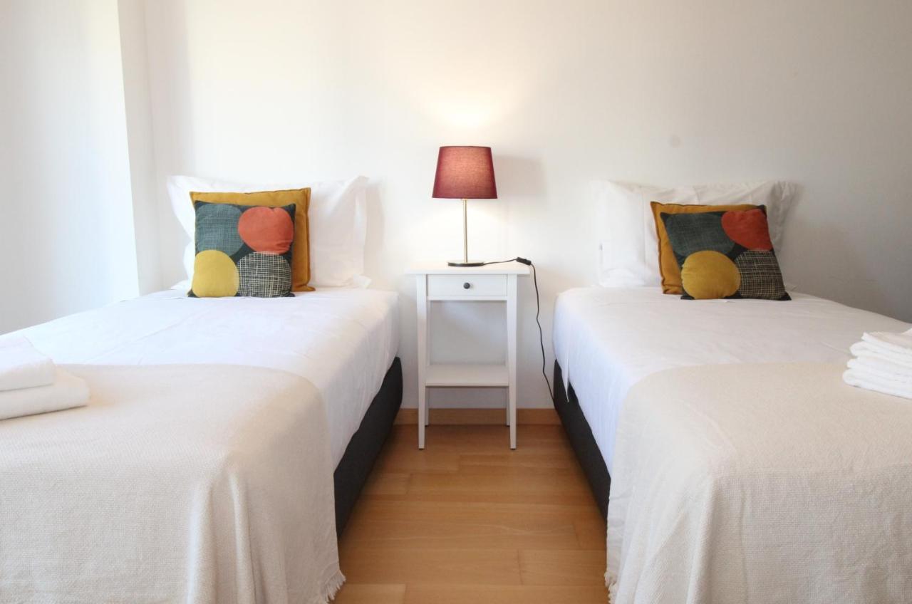 Parque das Nacoes River view ,free wifi - B&B Lisboa