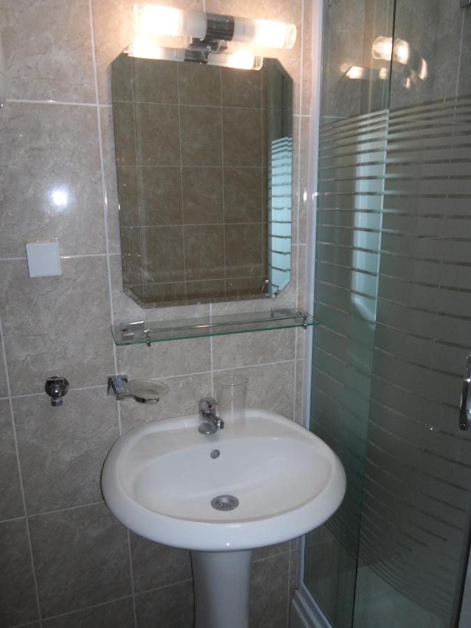 Appartamento con 1 Camera da Letto, Balcone e Vista Mare