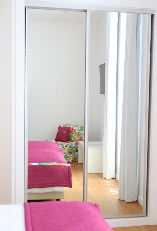Großes Doppel-/Zweibettzimmer