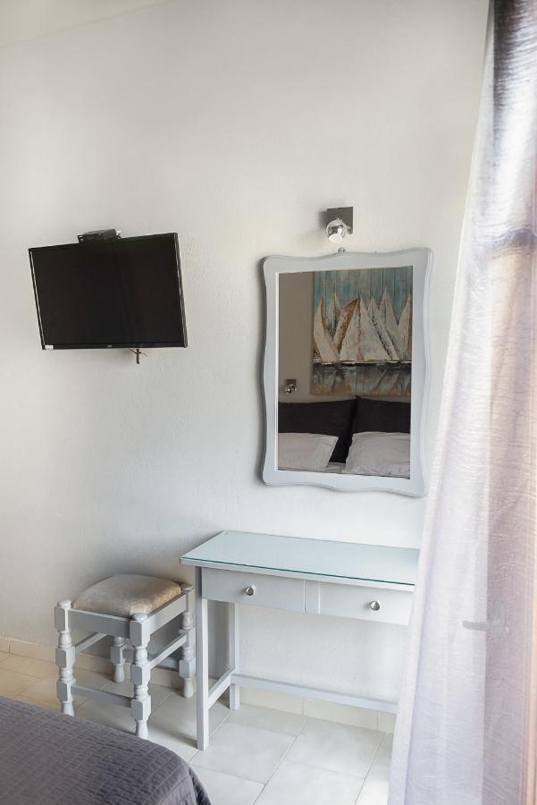 One-Bedroom Apartment with Sea View