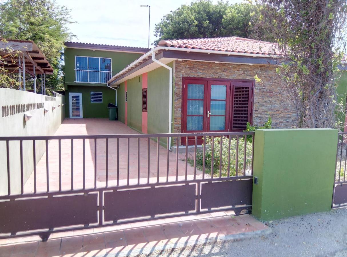 Studios with beautiful sea view - B&B