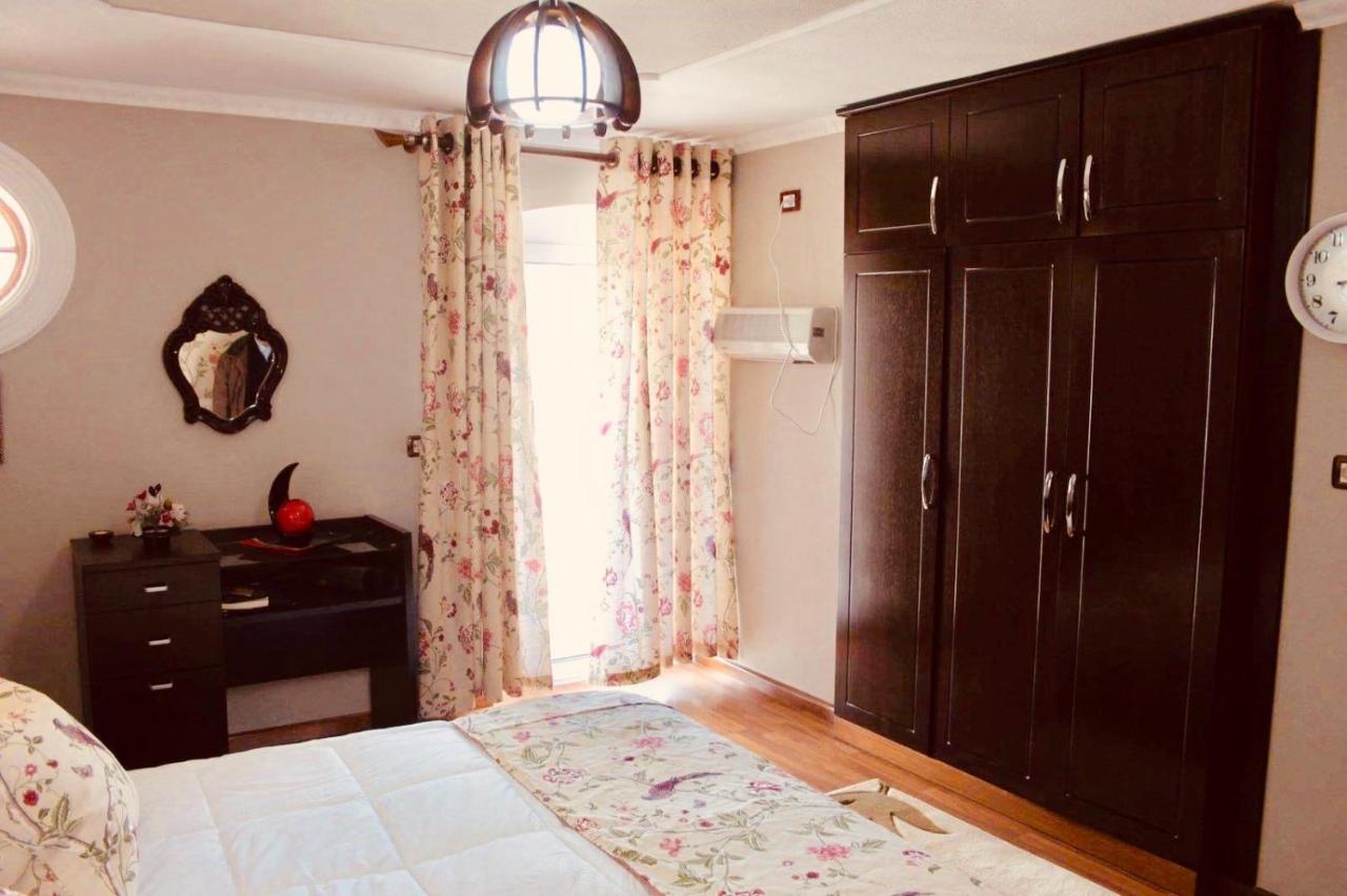 King Room with Mountain View