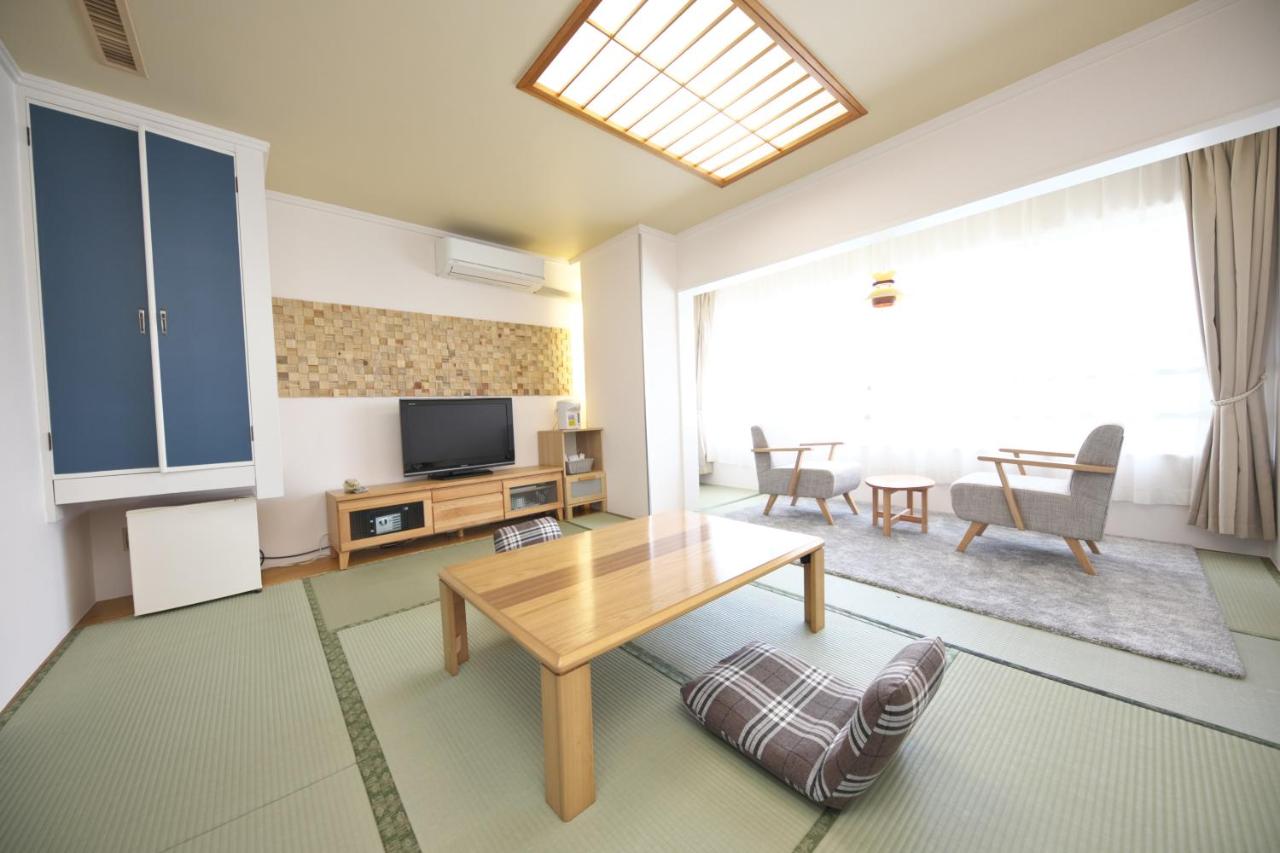 Japanese-Style Triple Room with Lake View