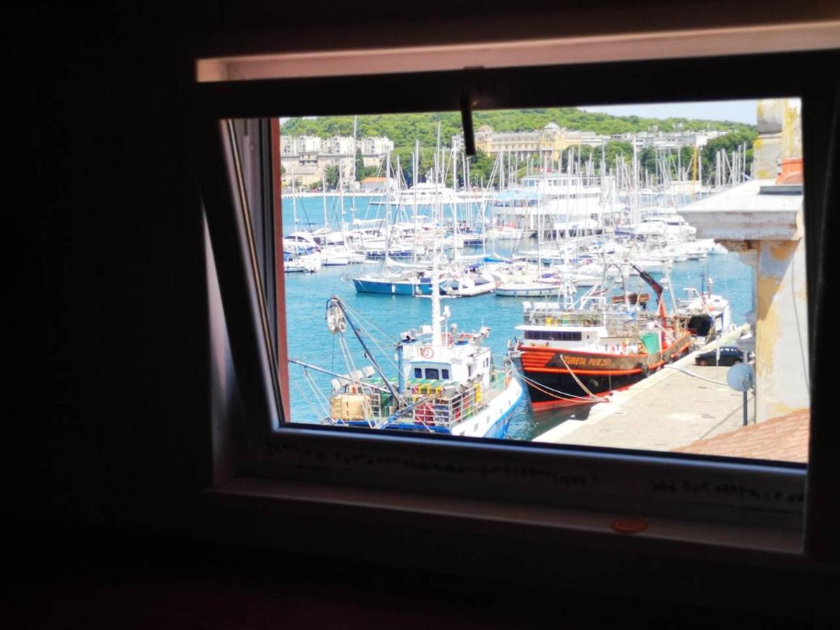 Sea View Apartment in the Center of Pula - B&B