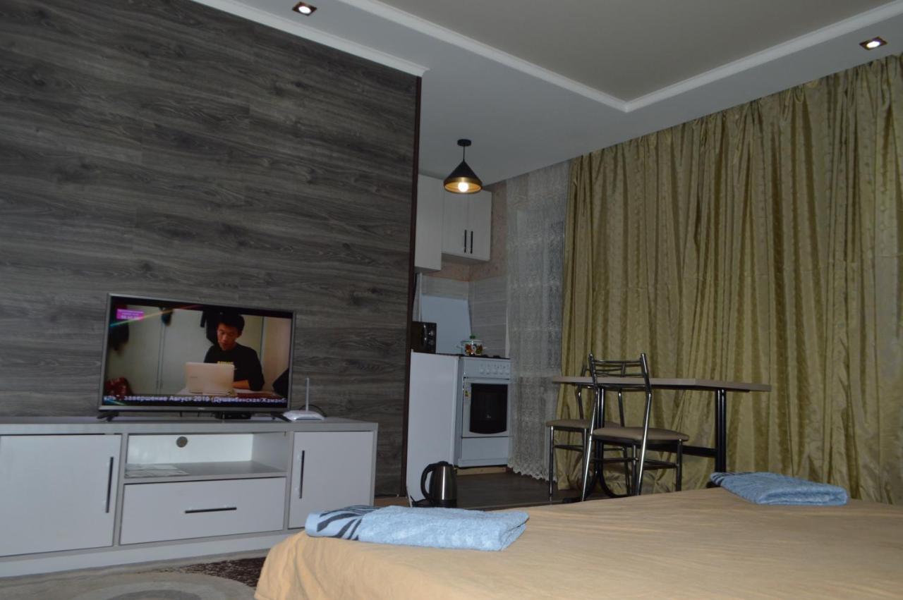 B&B Bishkek - Lux apartment on Chuy avenu, 125 - Bed and Breakfast Bishkek