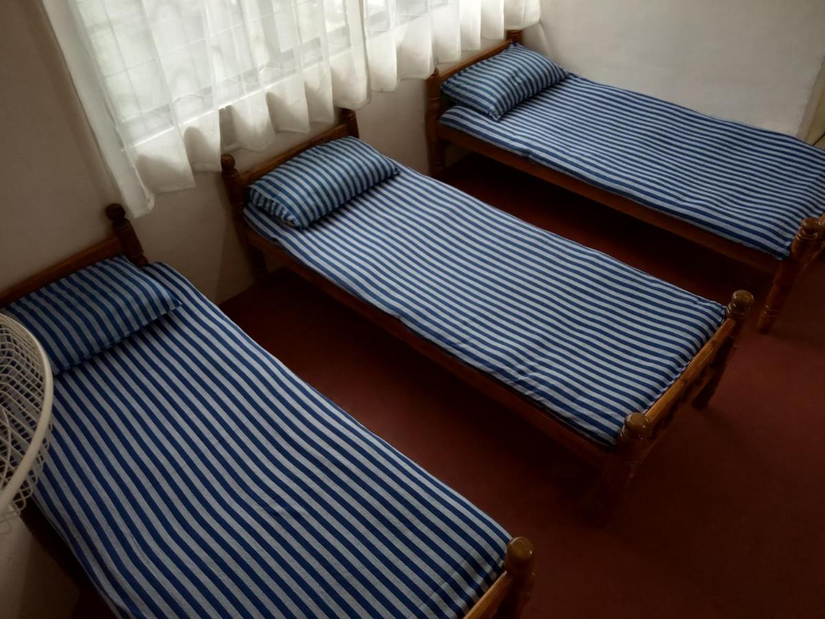 Letto Singolo in Dormitorio Maschile