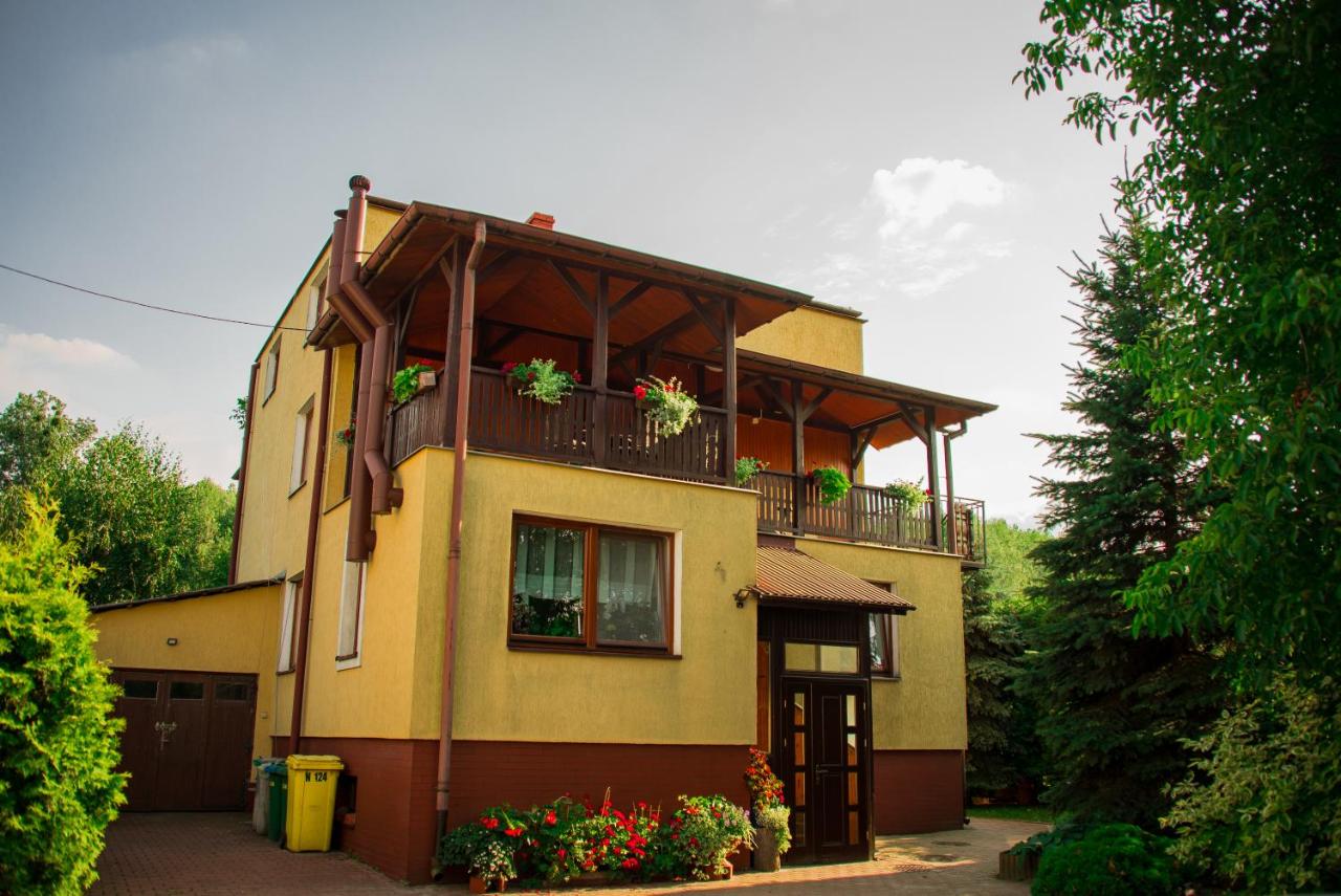 B&B Nałęczów - Dom Pod Orzechami - Bed and Breakfast Nałęczów