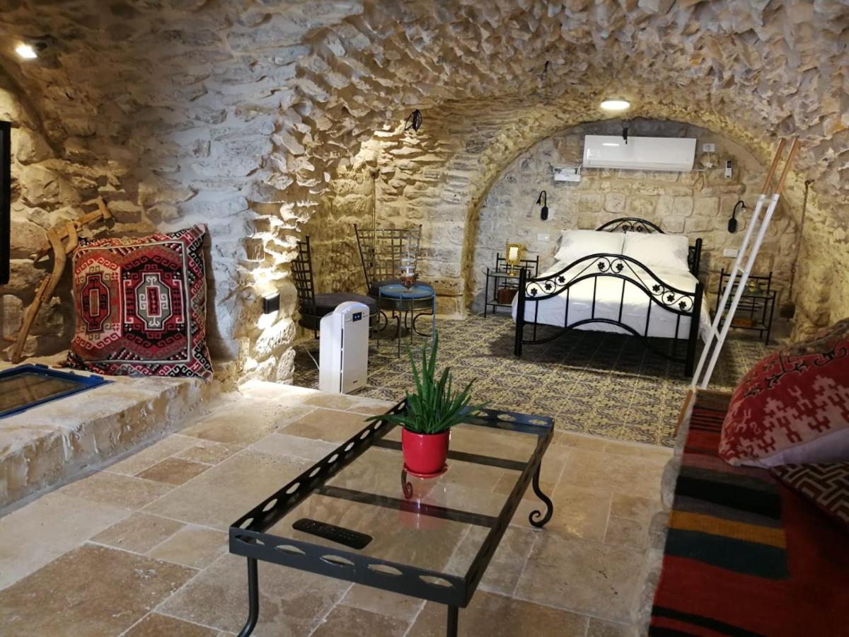 B&B Safed - בבית של סבתא וסבא - Bed and Breakfast Safed