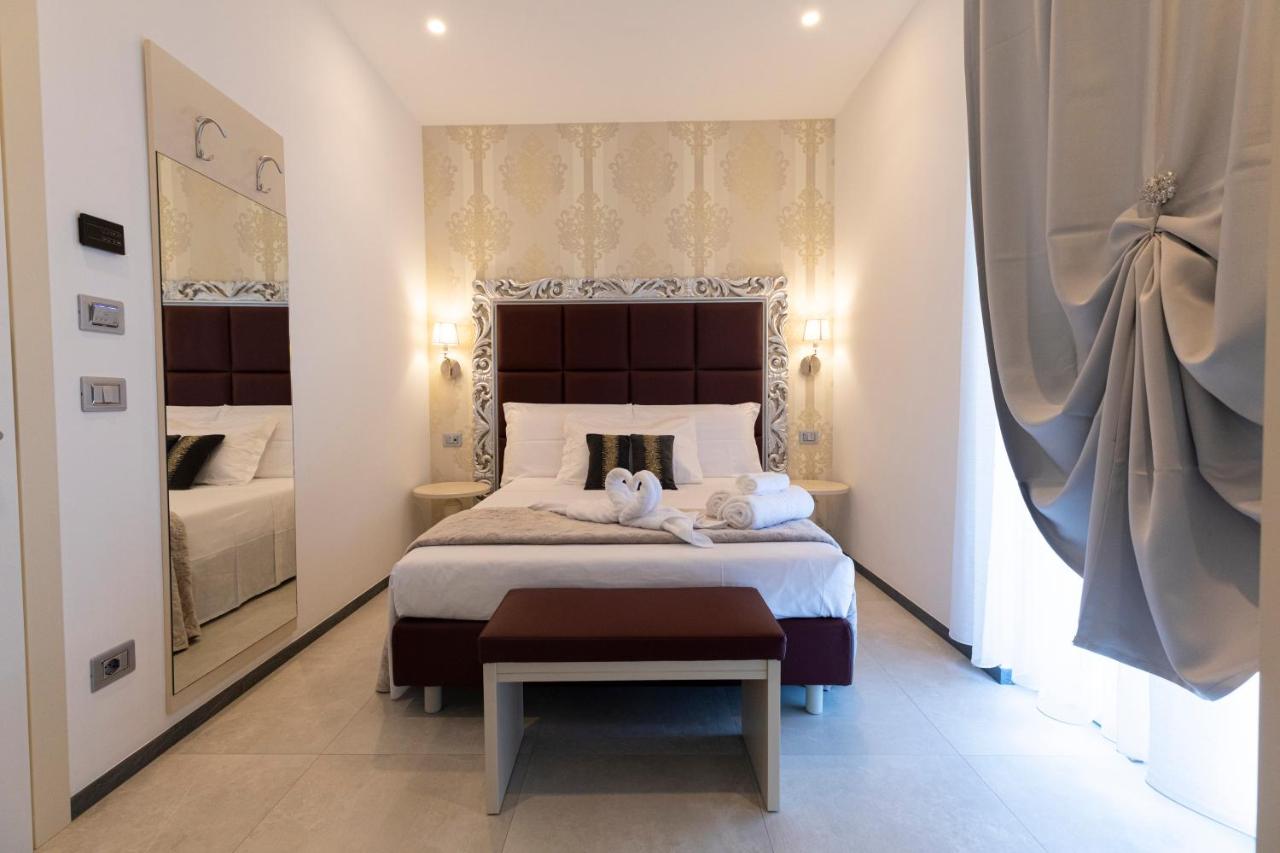 Single Room with Private Bathroom