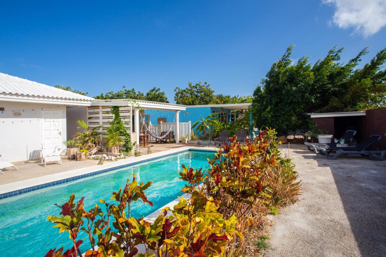 Tropical Breeze Curaçao 'Blenchi' - B&B Willemstad