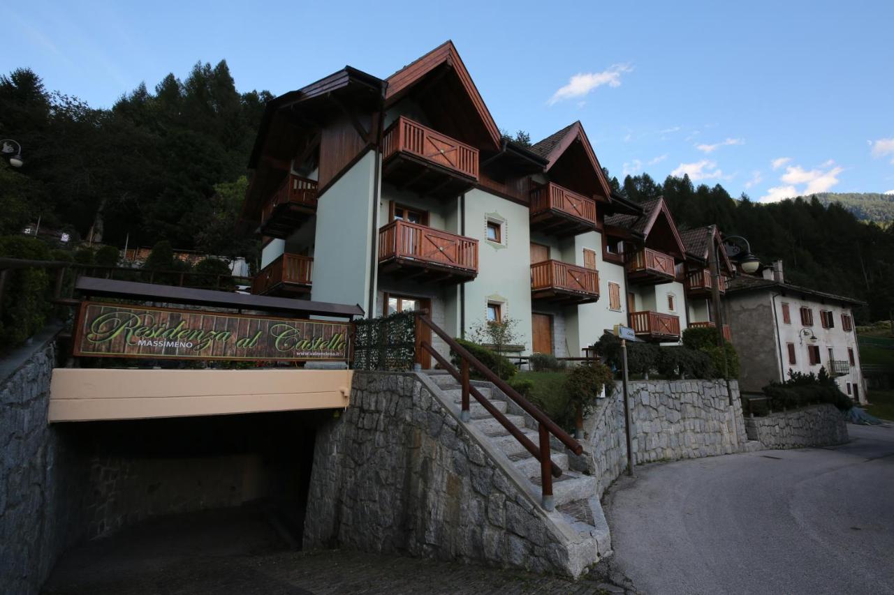 Three-Bedroom Apartment with Balcony