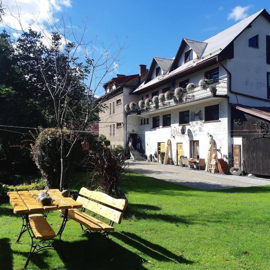 Pokoje Gościnne Skalny Agroturystyka - B&B Żabnica