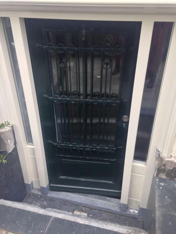 Quiet apartment for 4 at park in center - B&B