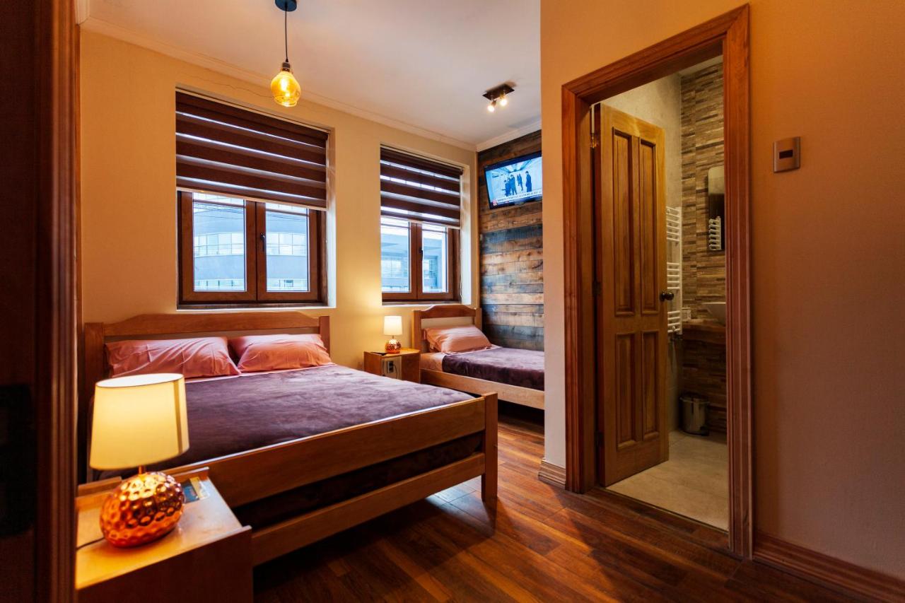 Triple Room with Private Bathroom