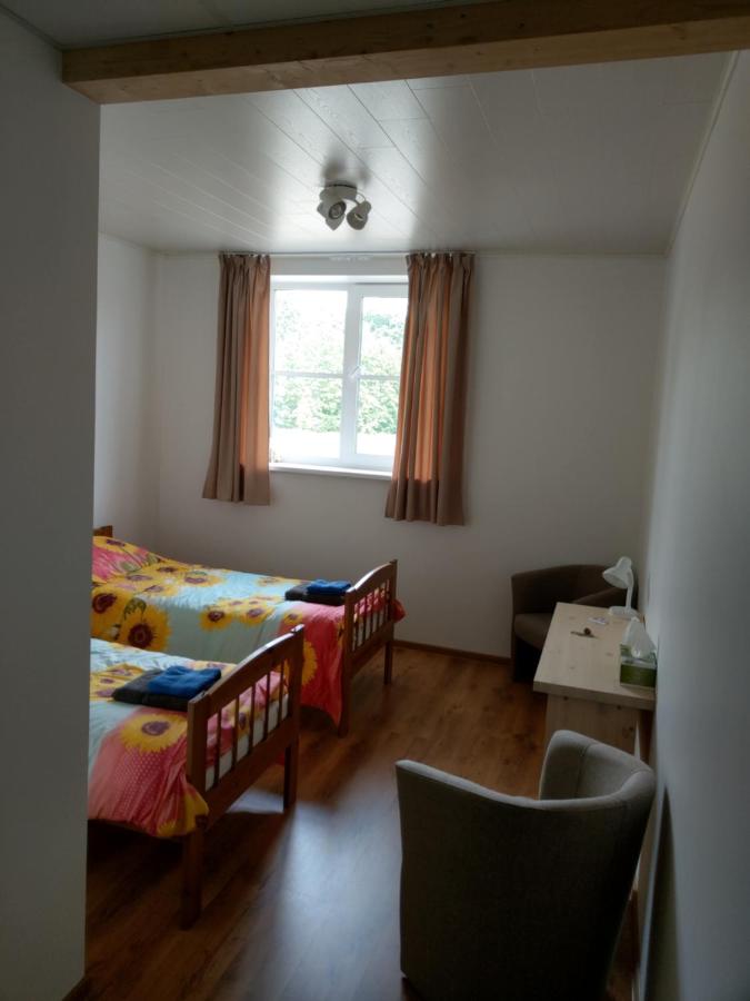 Camera Doppia con Letti Singoli con Bagno Privato 