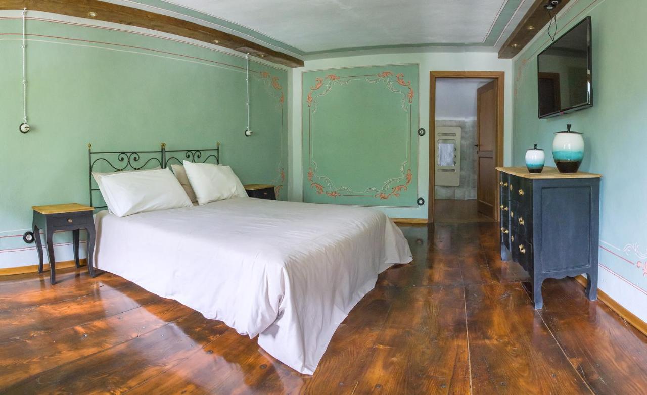 Double or Twin Room with Private Bathroom