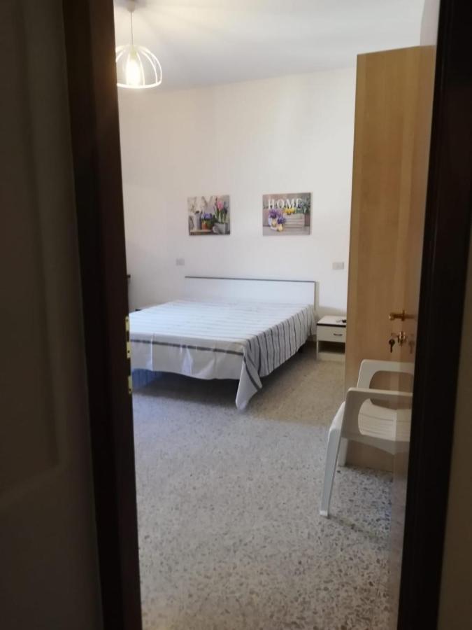 Camera Matrimoniale con Letto Supplementare