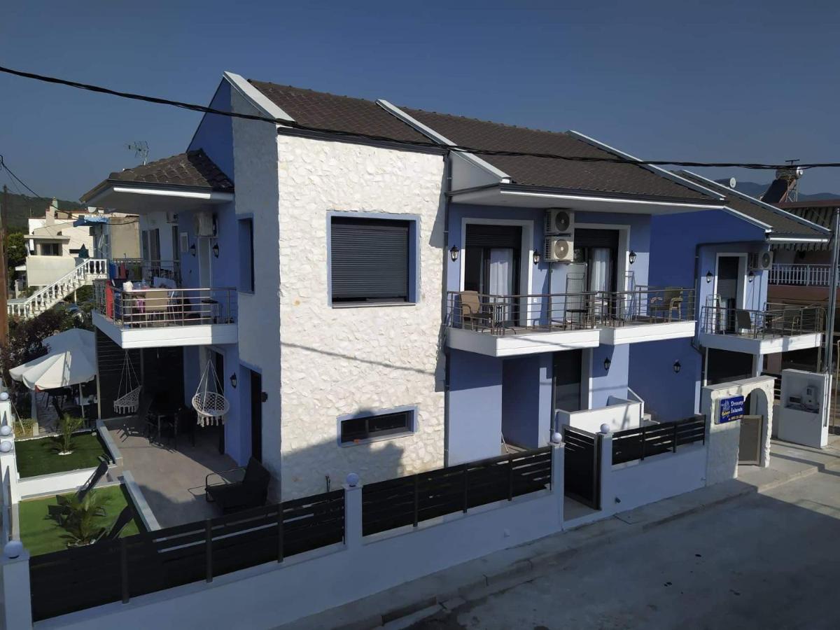 Bebas Apartments Nea Karvali - B&B