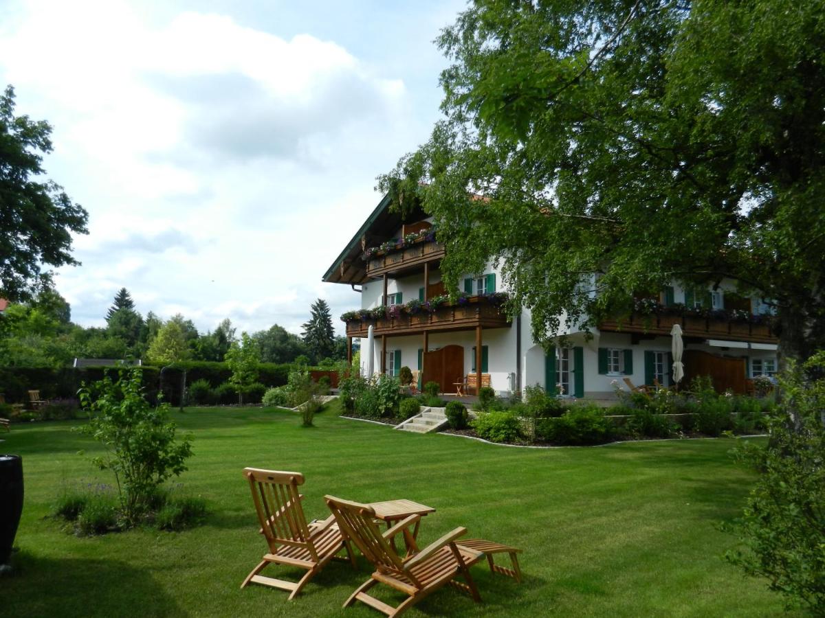 B&B Bad Wiessee - Landhaus Marinella Hotel Garni - Bed and Breakfast Bad Wiessee