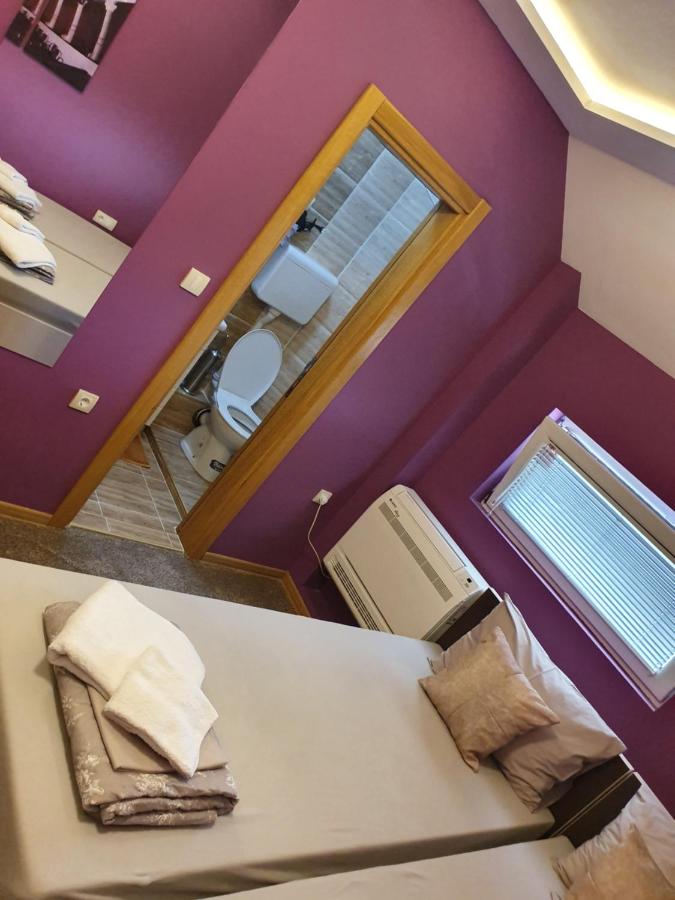 Doppel-/Zweibettzimmer mit Bad