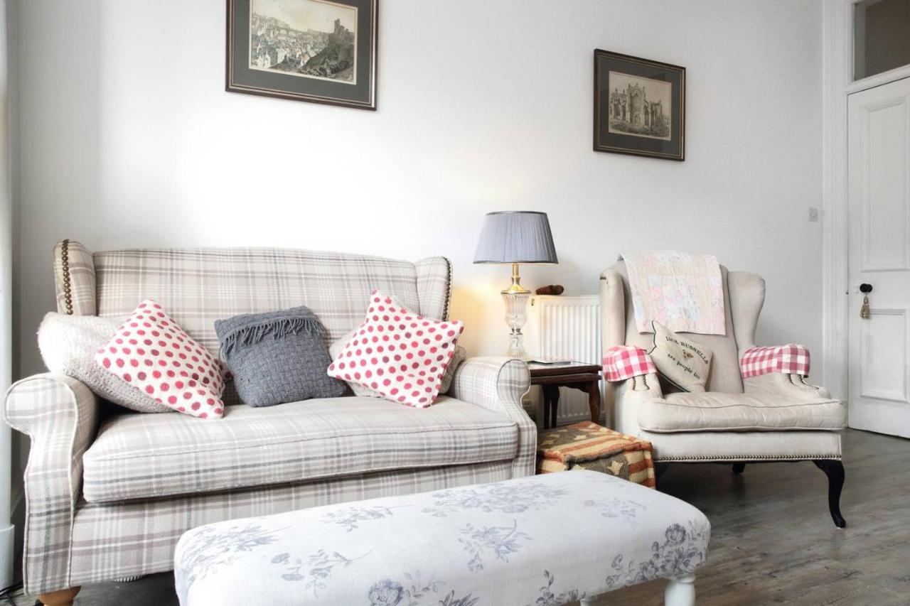 B&B Edinburgh - 5 star beautiful & vintage, spacious apt in chic location! - Bed and Breakfast Edinburgh