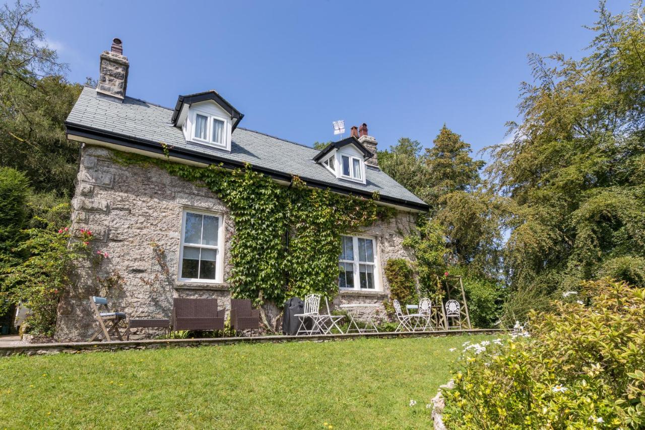 B&B Grange-over-Sands - Woodhaven - Luxury 4 bedroom rural retreat with hot tub near to Lake District - Bed and Breakfast Grange-over-Sands