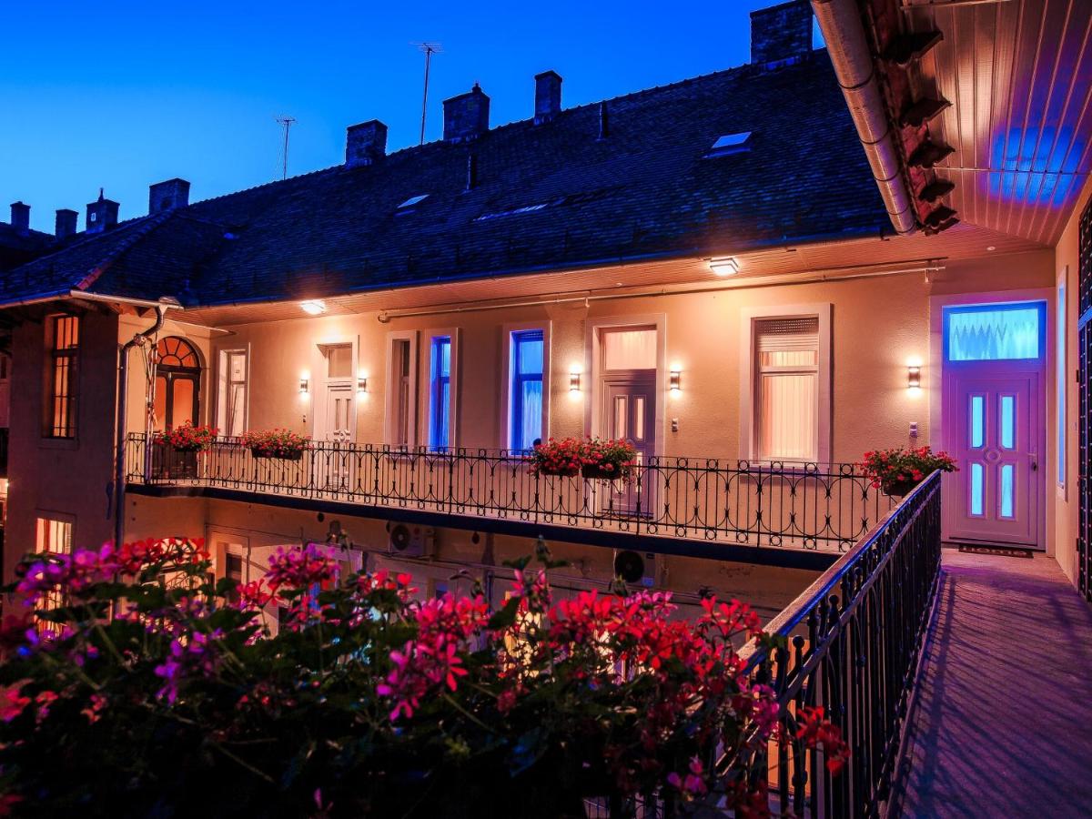 Luxury Smart Apartments - Ferienwohnung Szegedin