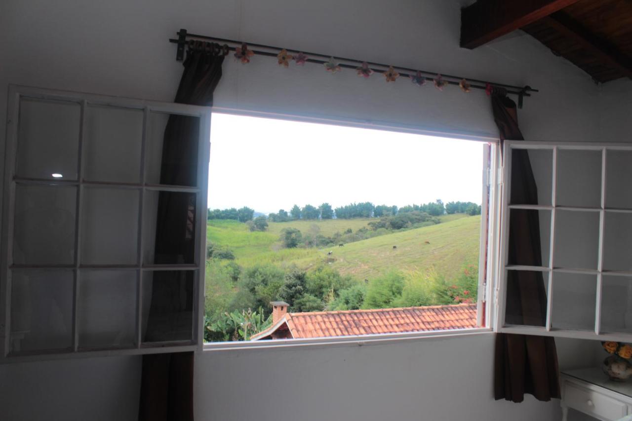 Habitación Doble con vistas a la montaña