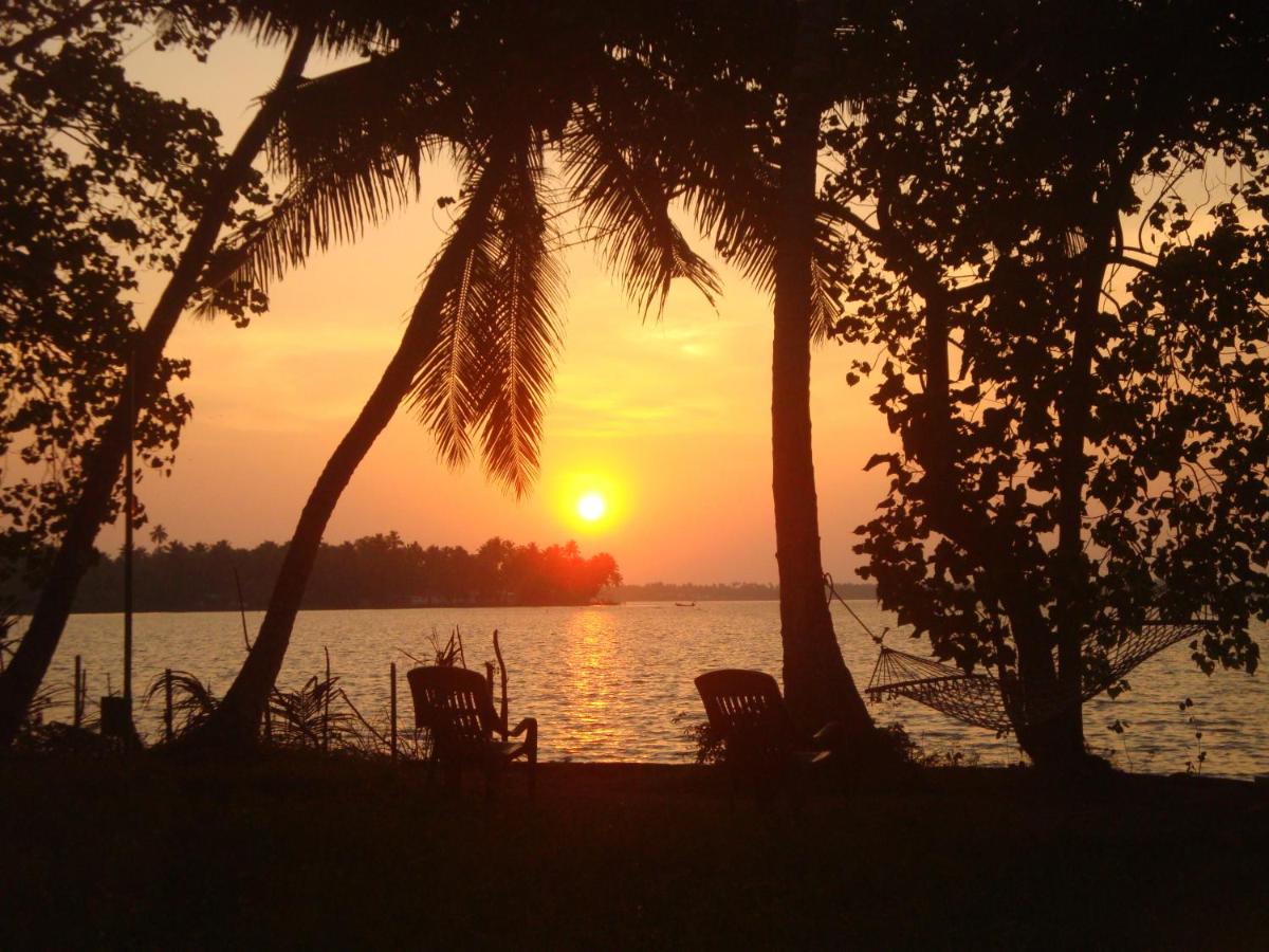 West Wind Homez - Home Stay - B&B Kochi