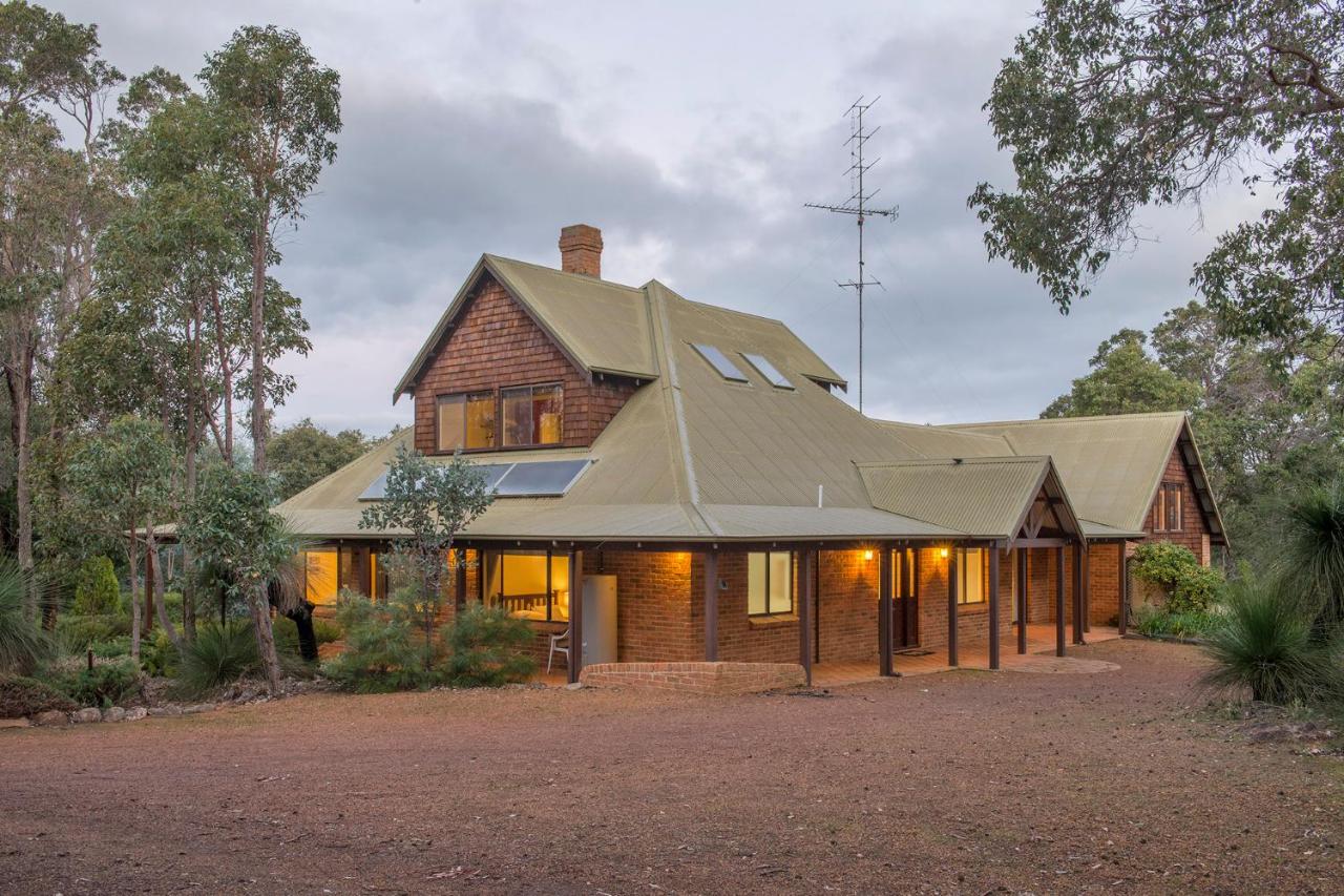 A Hidden Bush Delight - B&B
