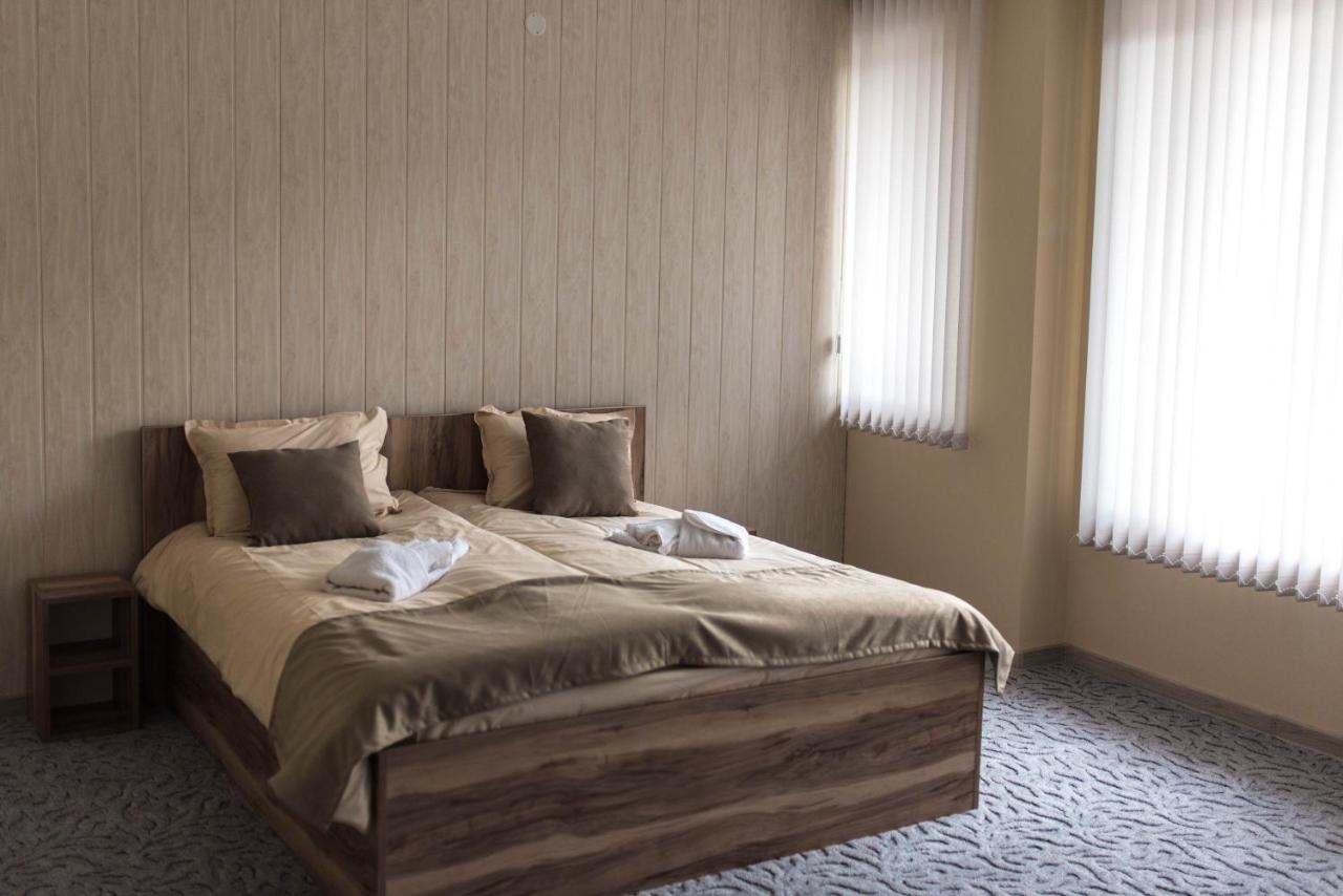 Chambre Double avec Lit d'Appoint