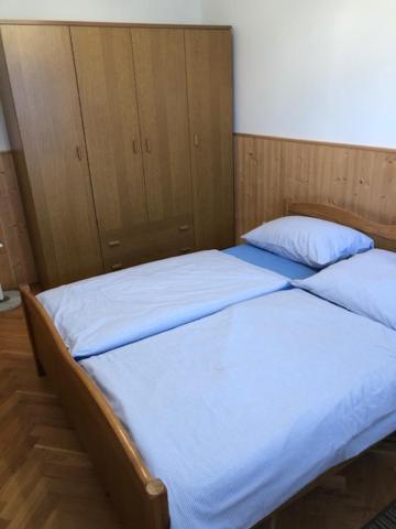 Apartamento de 2 dormitorios con acceso al jardín