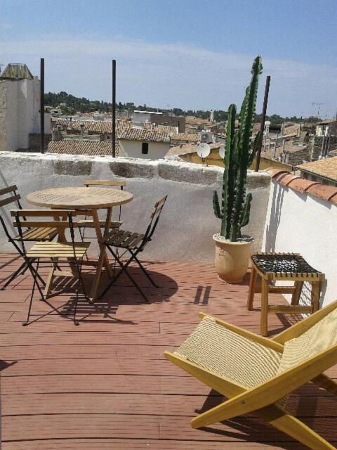 B&B Nîmes - Appartement avec terrasse panoramique au coeur de Nîmes - Bed and Breakfast Nîmes