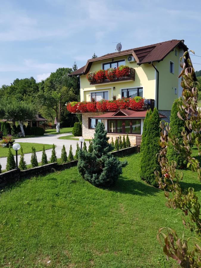 B&B Rakovica - House Palijan - Bed and Breakfast Rakovica