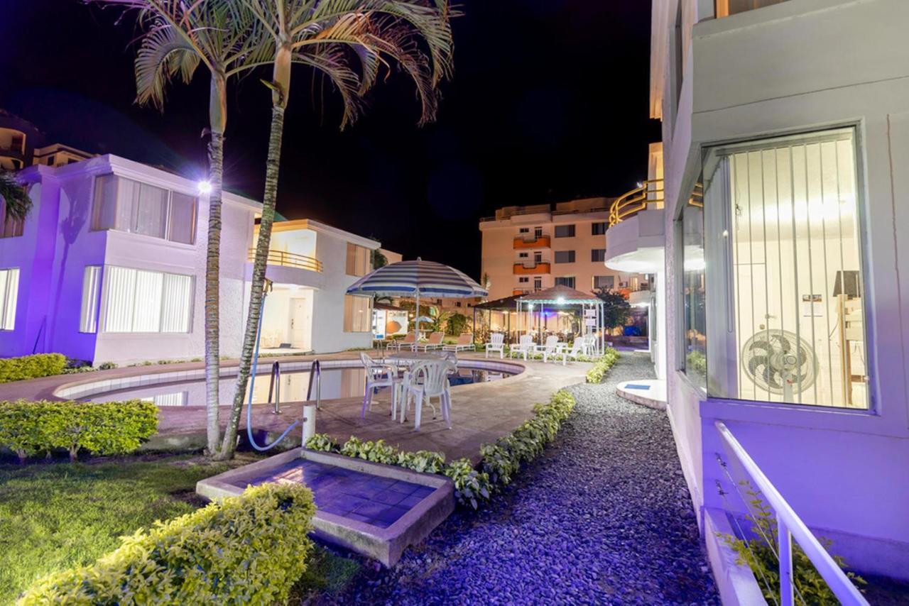 Oceanic Lodge - Bed and Breakfast Tonsupa