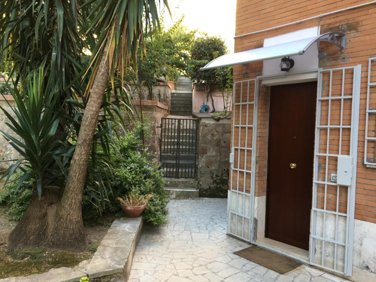 OASI METROPOLITANA Apartment - Bed and Breakfast