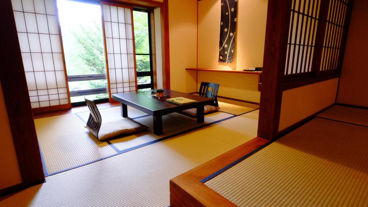 Economy Kamer in Japanse Stijl met Gedeelde Badkamer - Uitzicht op de Bergen
