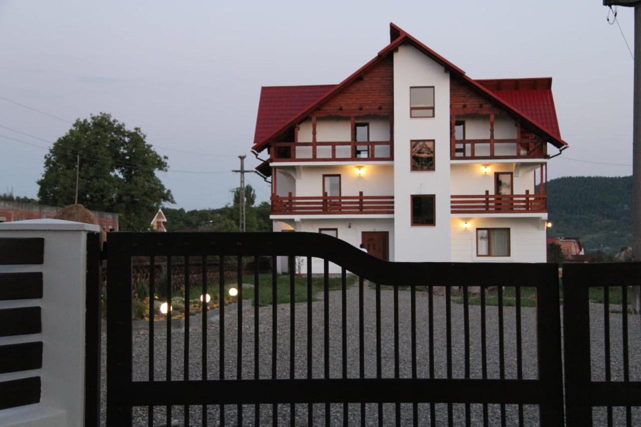 Poème - B&B Sighetu Marmaţiei
