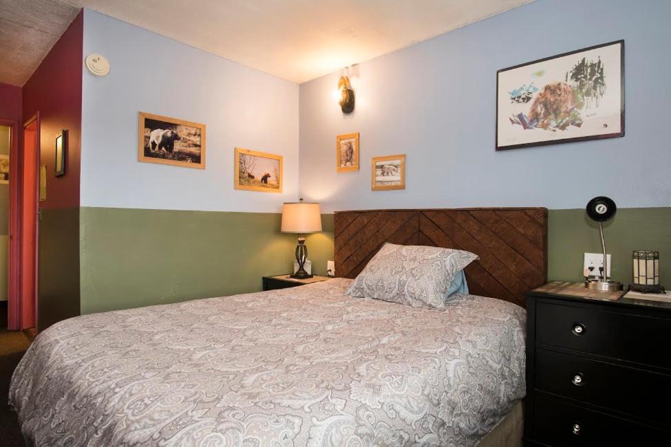Queen Room