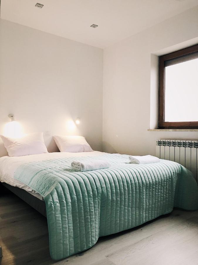 Single Room with Private Bathroom