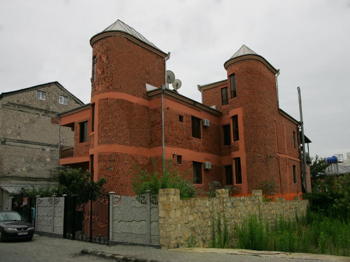 B&B Kutaisi - Two Towers Guest House - Bed and Breakfast Kutaisi