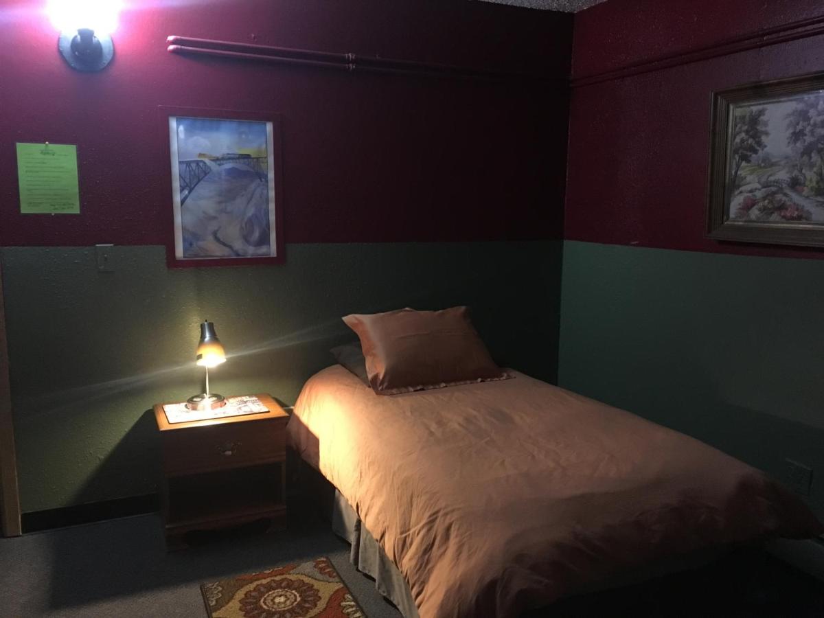 Queen Room with Shared Bathroom