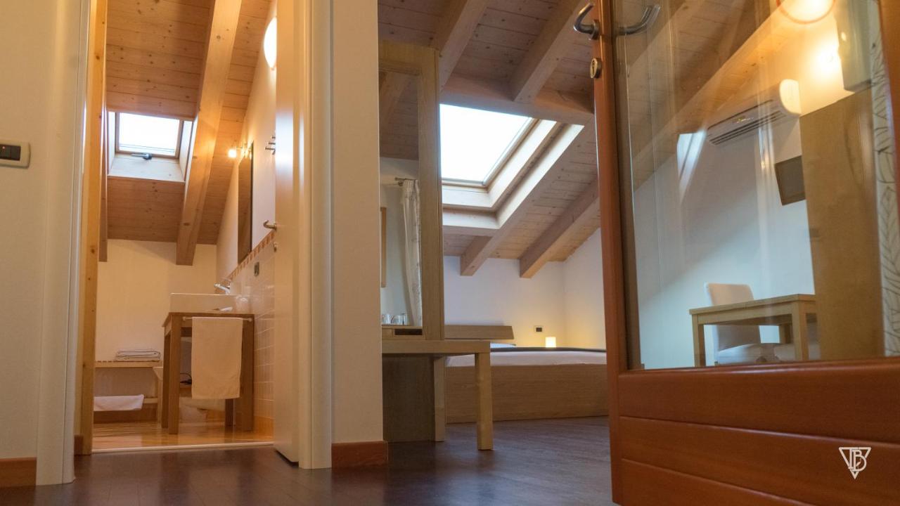 Doppel- oder Zweibettzimmer