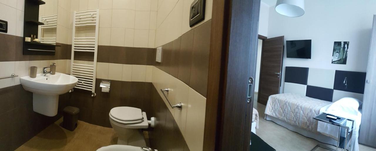 Habitación Doble con baño - 2 camas