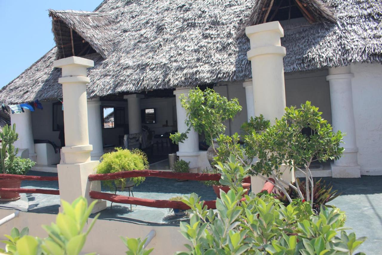 Makubwa House - B&B