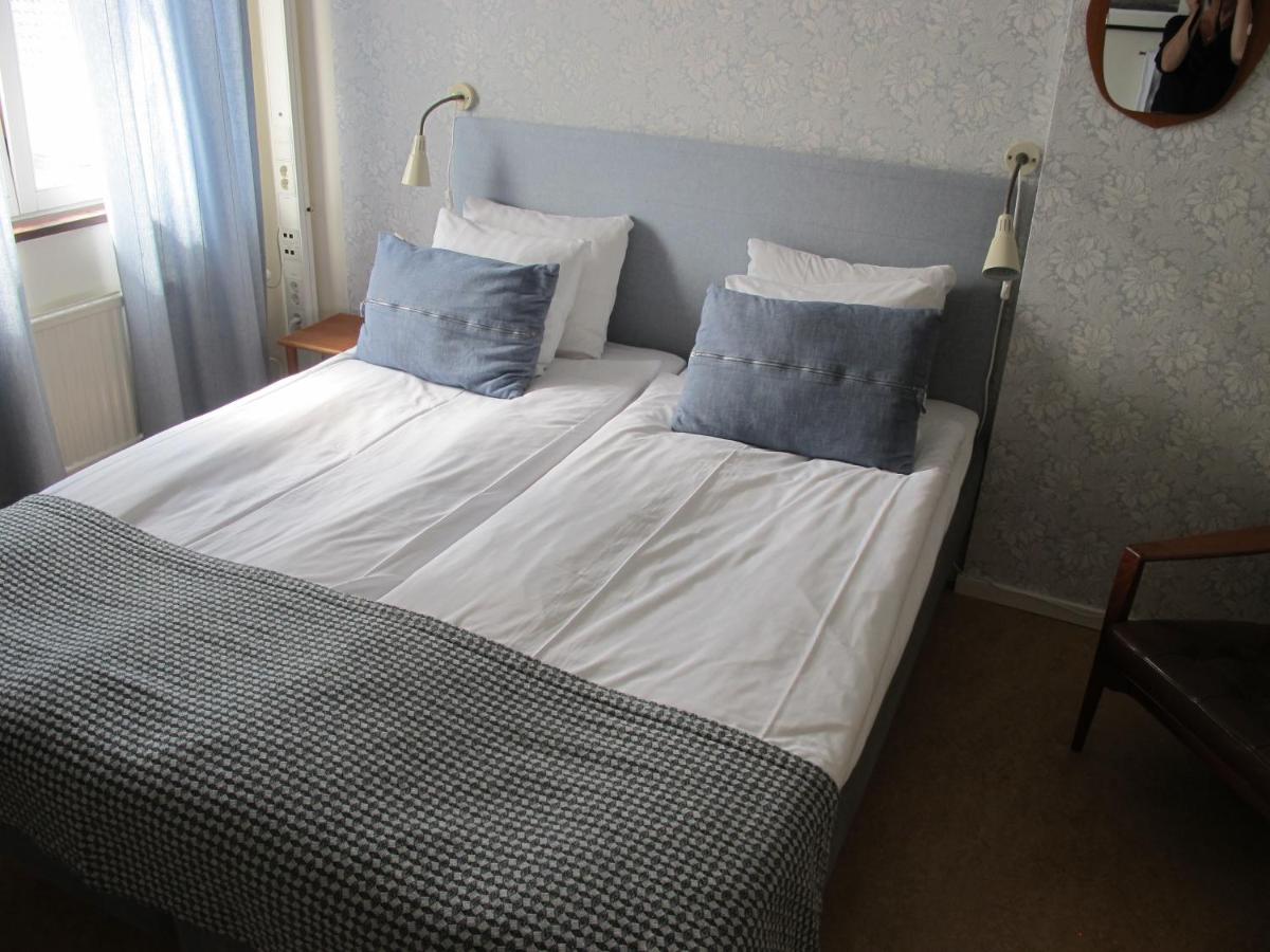 Zweibettzimmer mit Gemeinschaftsbad