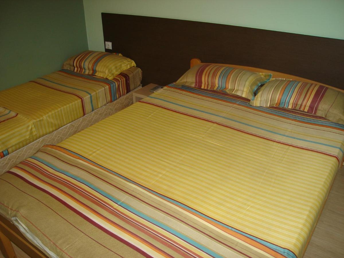 Basic Triple Room