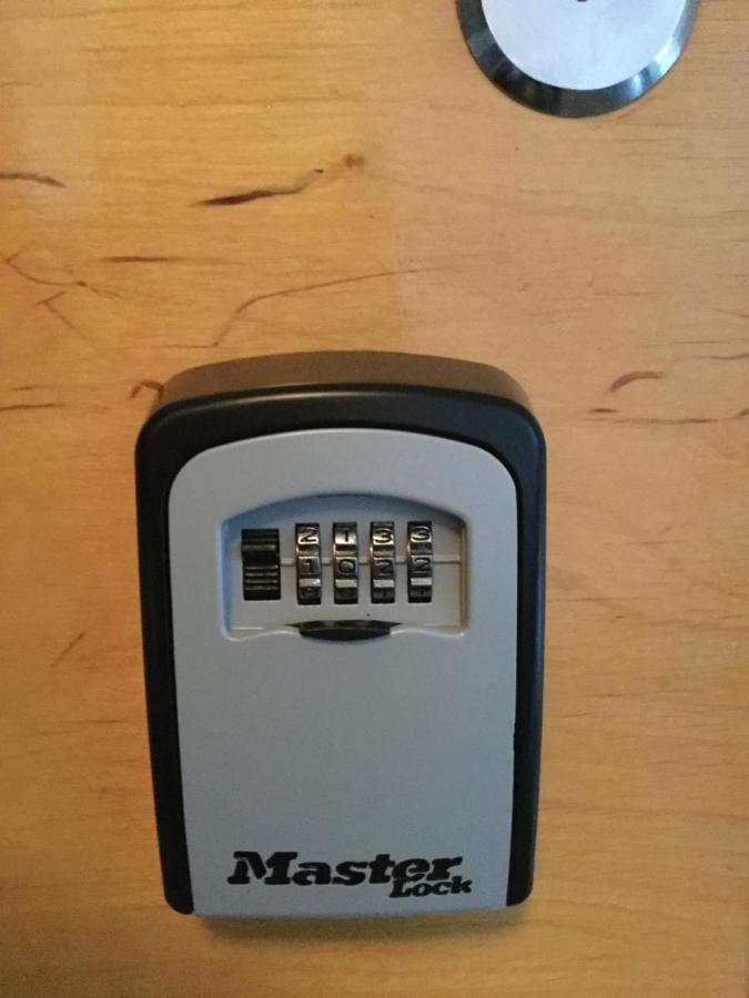 Kemi city center 2 room FREE PRIVATE PARKING with heating plug - Chambres d’hôtes Kemi