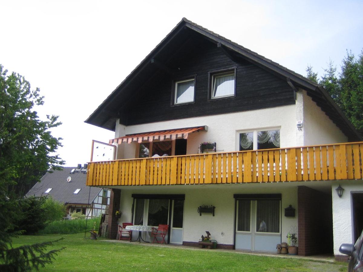 B&B Hohegeiß - Ferienwohnung Kurparkblick - Bed and Breakfast Hohegeiß